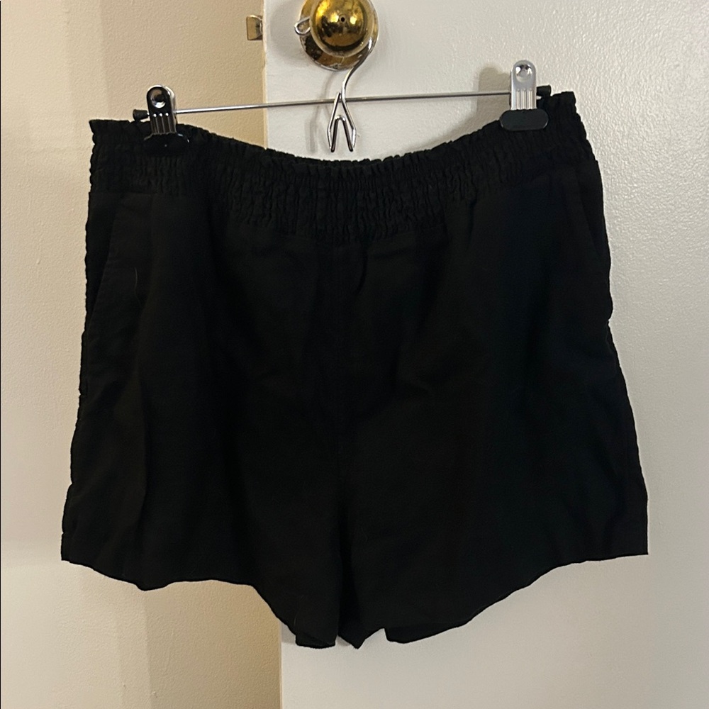 Universal Thread Shorts